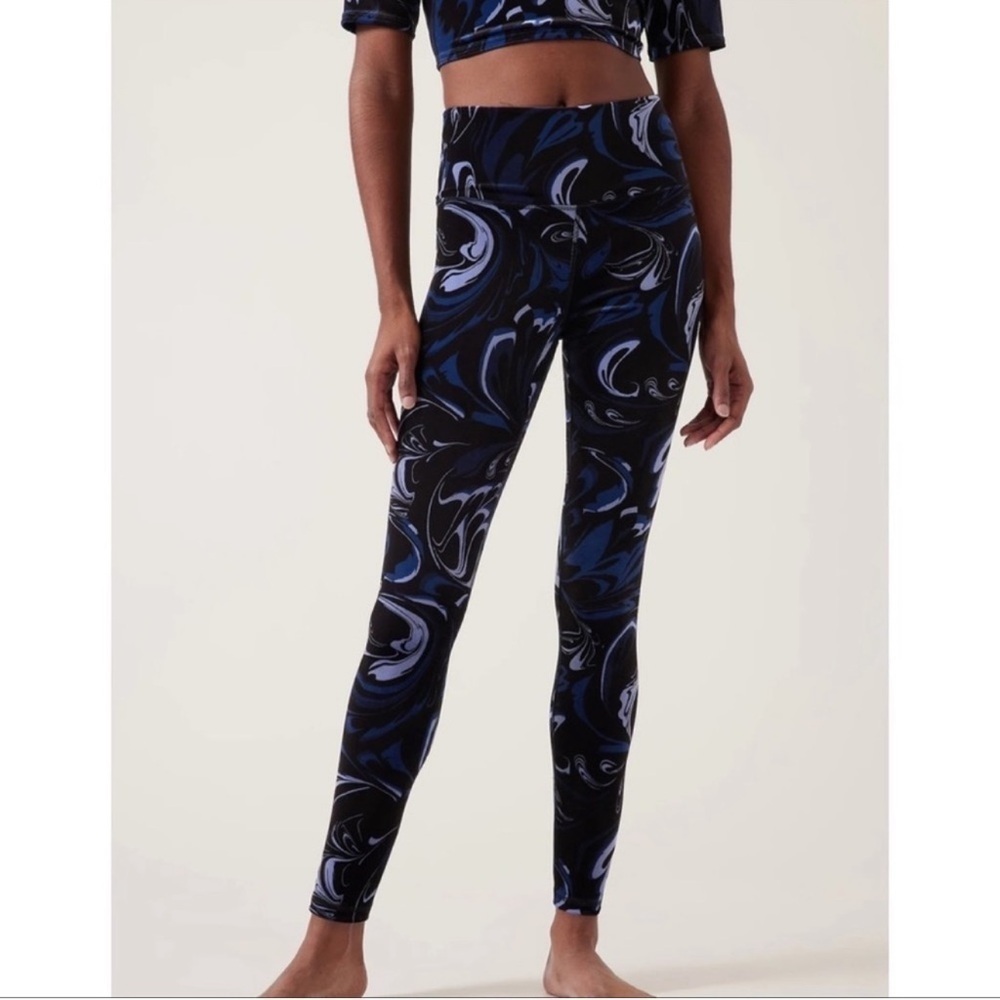 Like new Athleta elation velvet tight leggings blue swirl size small spacecore